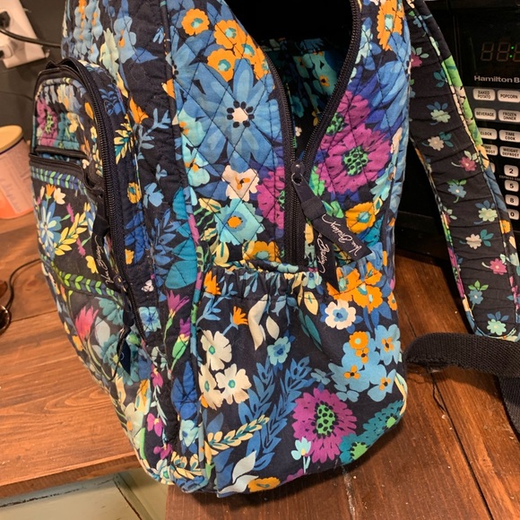 Vera Bradley back pack - Picture 6 of 8